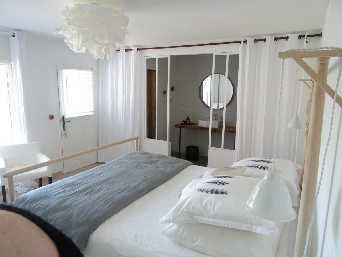 Par Hasard Ou Pas Bed and Breakfast Saint-Martin-aux-Chartrains Εξωτερικό φωτογραφία